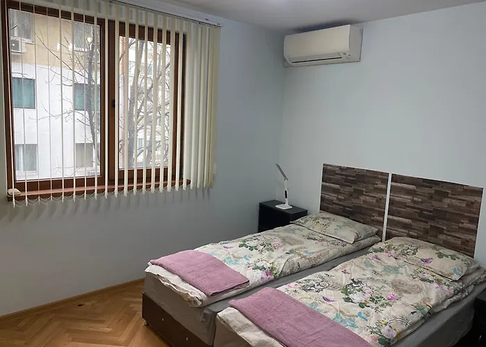 Sunny 2-bedrooms Apartmán *