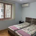 Sunny 2-bedrooms Apartman *