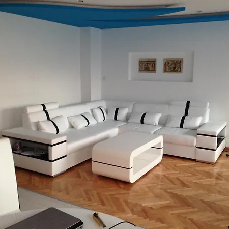 Sunny 2-bedrooms *